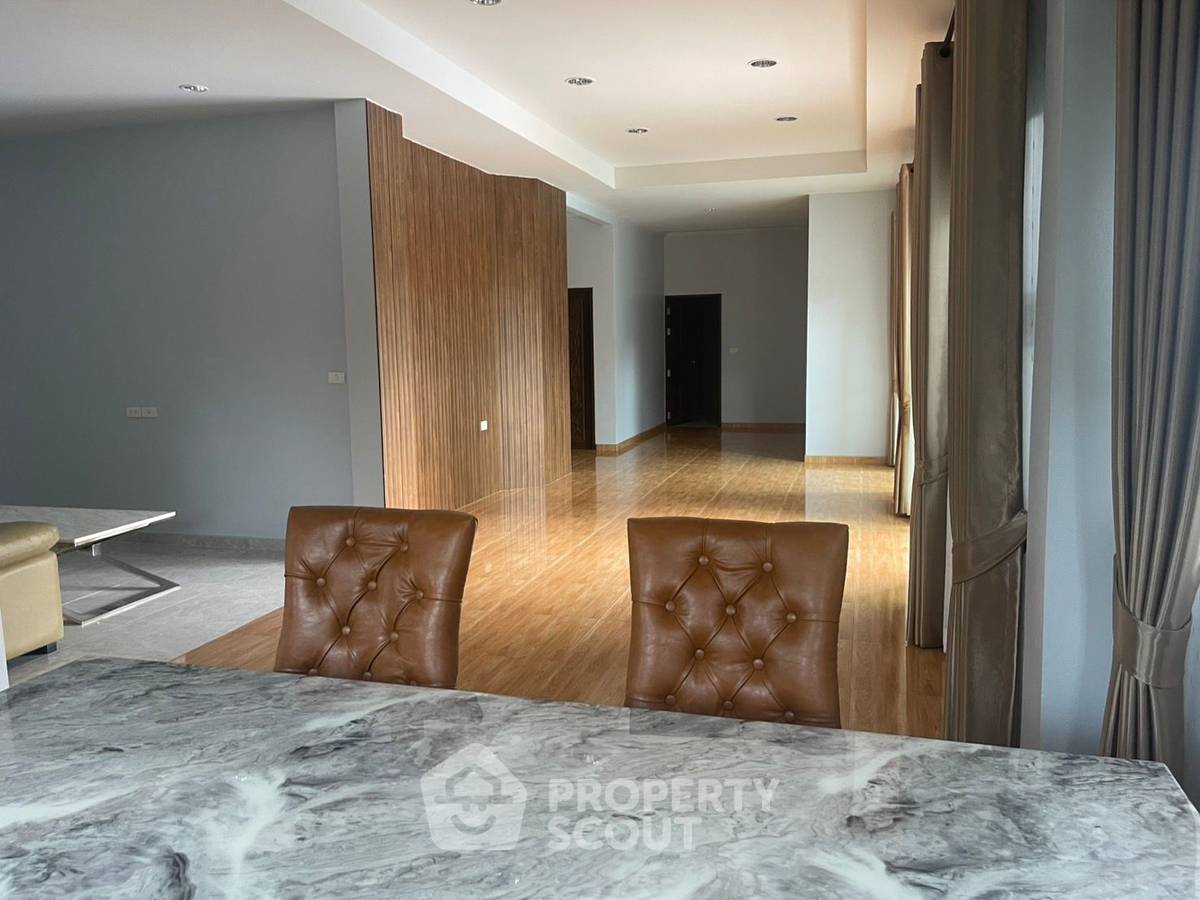 รูป บ้าน 3 ห้องนอน ขาย พร้อมเลี้ยงสัตว์ได้ หมู่บ้านพาร์ควิลเลจ พัทยาตะวันออก (นาจอมเทียน) (ID 2202151) - รูปที่ 8/48