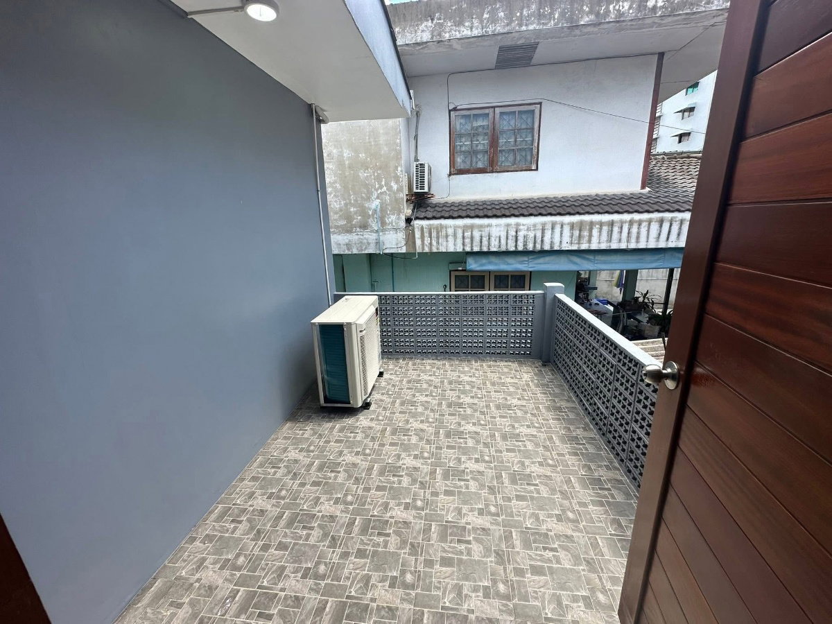 picture #R5133  House for rent  Soi Saeng Uthai Thip (Din Daeng) - 4/11