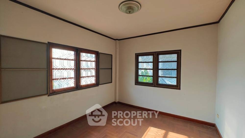 picture 3-BR House 150 Sqm For Sale Near Saen Saep, Min Buri (ID 1467196) - 23/23