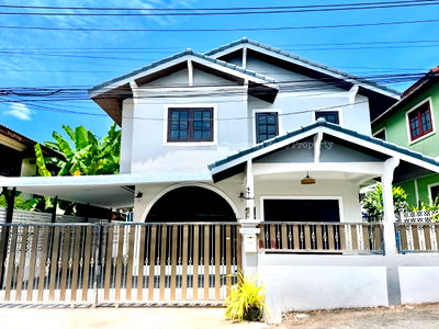 ขายบ้านเดี่ยว : ขายบ้านเดี่ยว รีโนเวทใหม่ สไตล์ อิงลิช ค็อทเทจ หลังตึกคอม ศรีราชา ชลบุรี