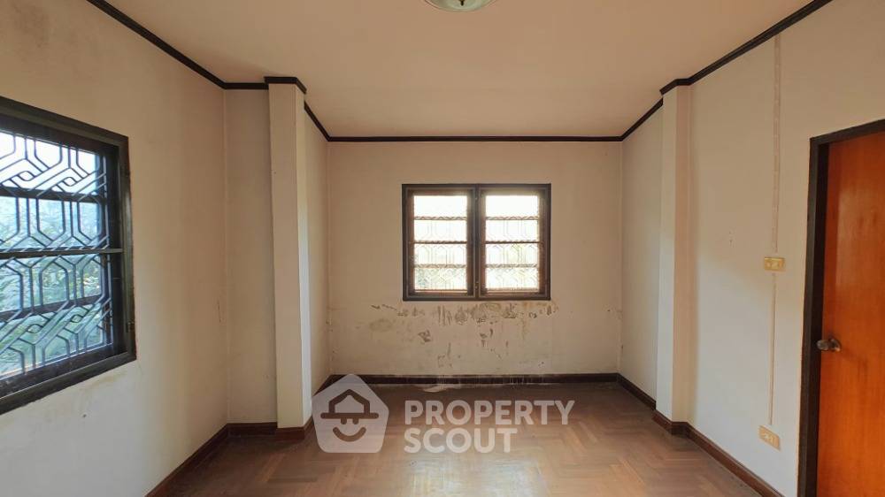 picture 3-BR House 150 Sqm For Sale Near Saen Saep, Min Buri (ID 1467196) - 22/23