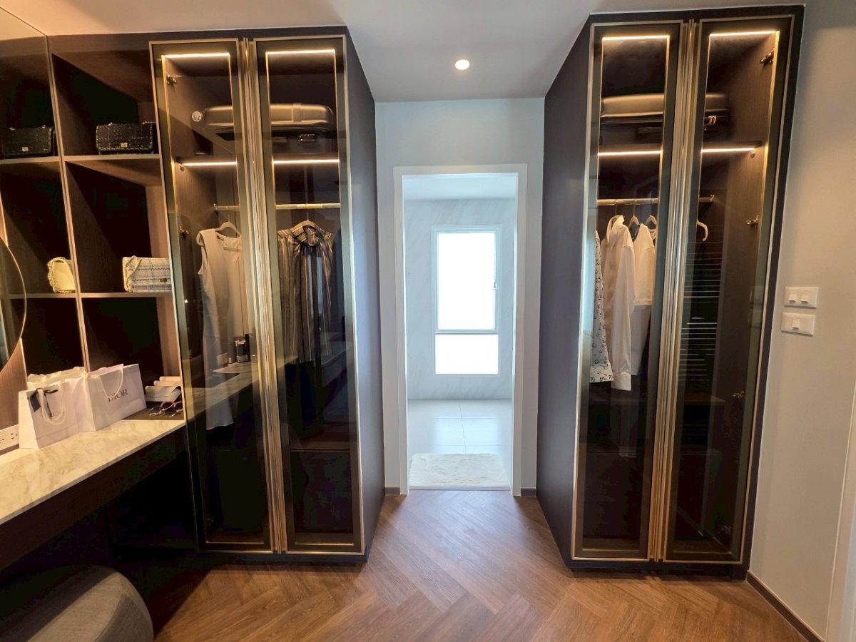 รูป ขายทาวน์โฮม 3 ชั้นครึ่ง ใกล้รถไฟฟ้า ใจกลางเมืองทอง _BL155 - รูปที่ 15/38