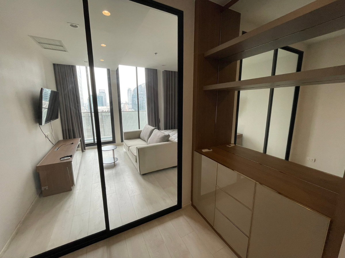 รูป ● Prime Location ● ตึก C ชั้น 25+ | 1 ห้องนอน 45.00 ตร.ม. | คอนโดมี Skywalk เชื่อมเข้า BTS เพลินจิต, Central Embassy - รูปที่ 3/10