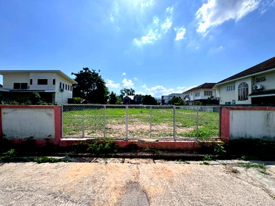 Land for sale Chiang Mai : For Sale: Land in Baan Suan Suan Nonsri Village – 1 Rai (1,600 sq.m.) Location: Ruamchok area, Chiang Mai (ID:263LS)