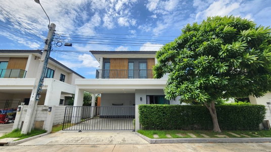 ขายบ้านเดี่ยว ม.เซ็นโทรพระรามสอง-พุทธบูชา (ซอยพุทธบูชา 32) Tel.099-998-3897
