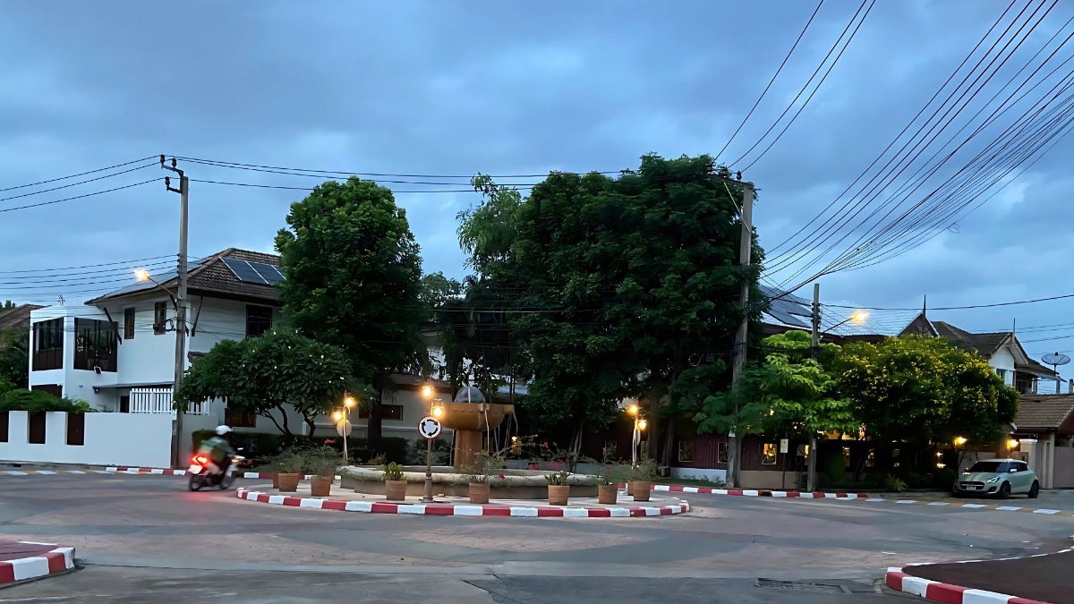 รูป ขายบ้านเดี่ยวหมู่บ้านปริญญดา ฉลองรัช หลังมุม ขายเทเพียง 14 ล้านบาท - รูปที่ 2/6
