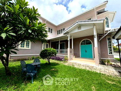 Houses for sale Bangna Commercial College : 4-BR House 297 Sqm For Sale Near Bang Chak, Phra Khanong (ID 1963237)