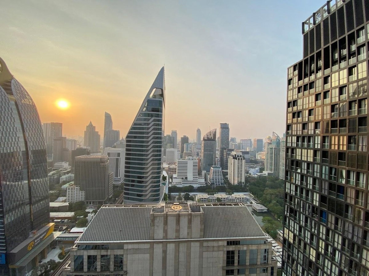 รูป ♦ Modern style ♦ ตึก C ชั้น 35+, Type A12 | 1 ห้องนอน 44.75 ตร.ม. | คอนโดมี Skywalk เชื่อมเข้า BTS เพลินจิต, Central Embassy - รูปที่ 7/17