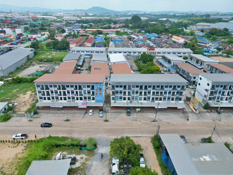 Commercial building for sale, 4 floors, near community area, Sahapat Group, Sriracha