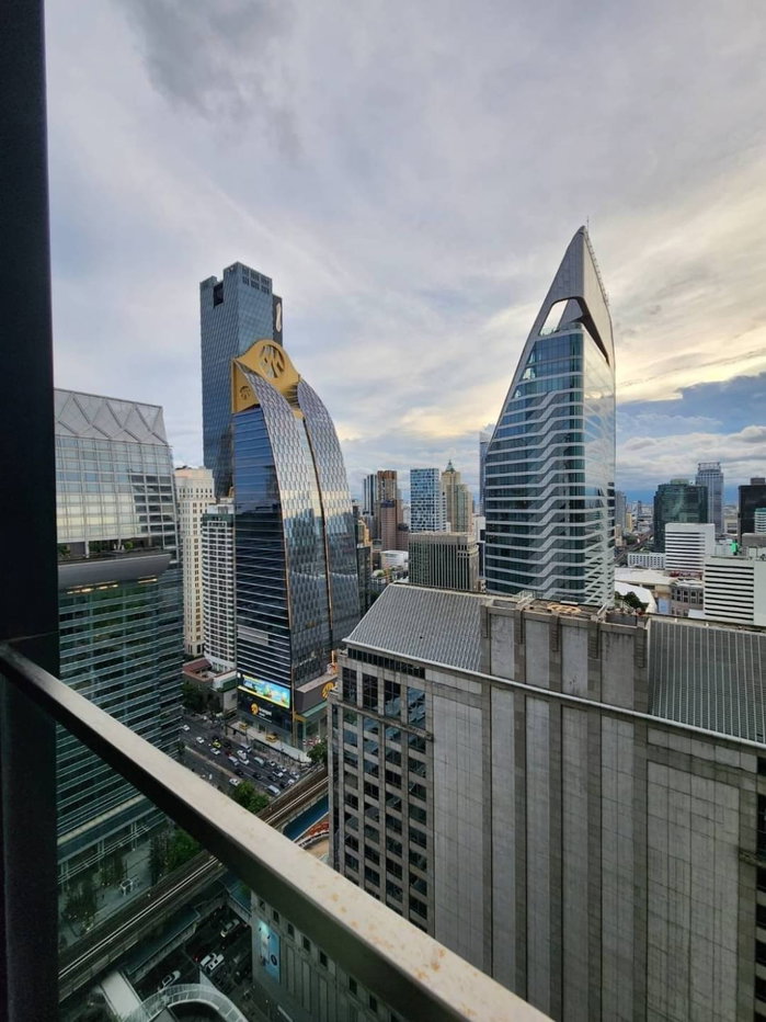 รูป ● Nice Decoration ● ตึก C ชั้น 30+ | 1 ห้องนอน 45.00 ตร.ม. | คอนโดมี Skywalk เชื่อมเข้า BTS เพลินจิต, Central Embassy - รูปที่ 11/13