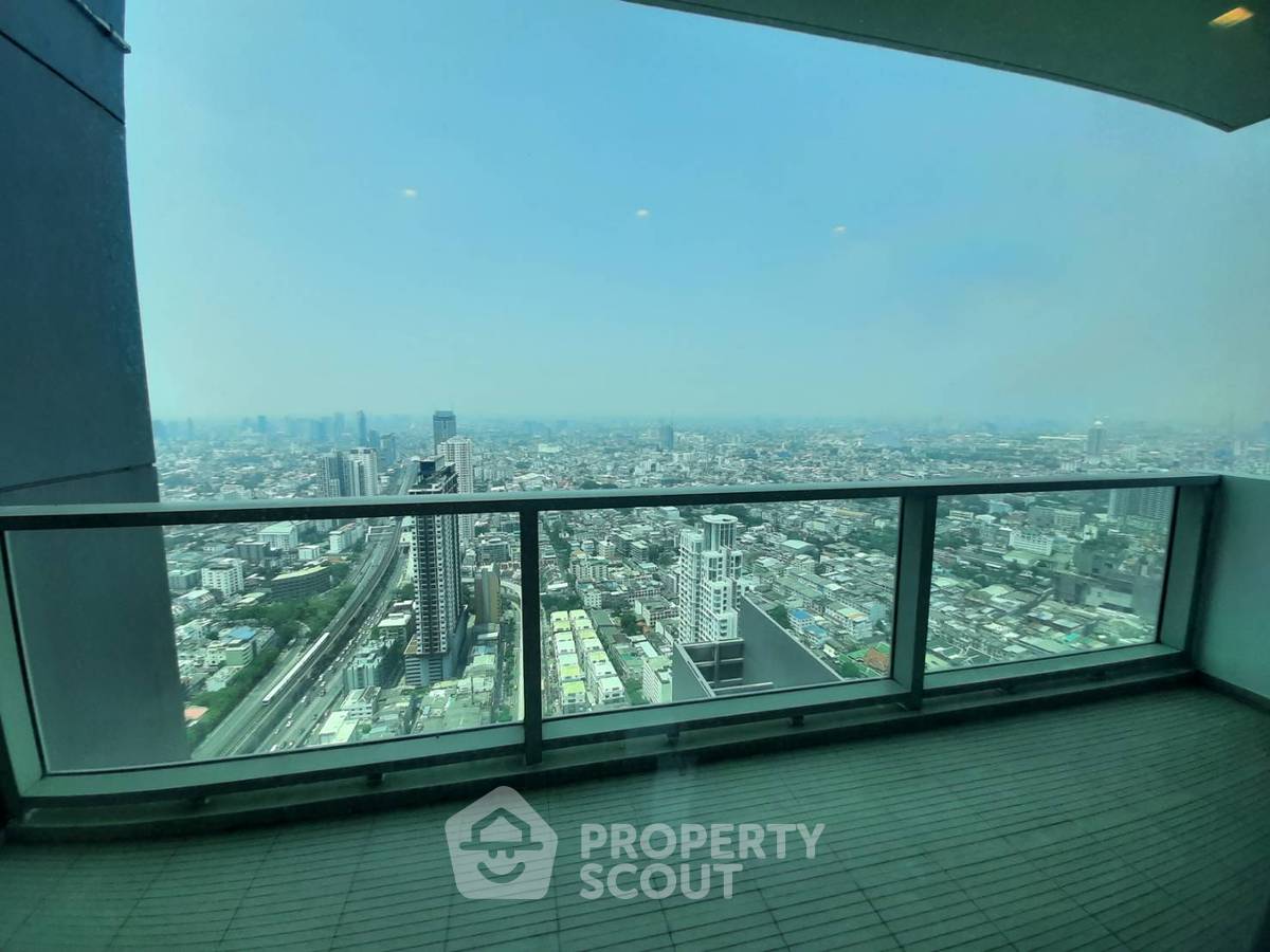 รูป คอนโดมิเนียมชั้นสูง 2 ห้องนอน 110 ตร.ม. ที่ The River Condominium ใกล้ BTS สะพานตากสิน 400 ม. (ID 514503) - รูปที่ 11/16
