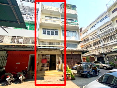 Shophouses for sale Sathon : 4 -story commercial building for sale in Soi Chan 16 Tel.0999983897