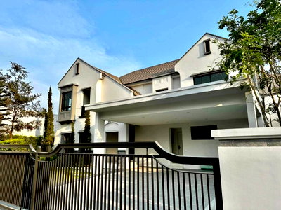 Houses for rent The Paseo Park Kanchanaphisek : ♦ Unfurnished House ♦ 2 storeys | Land size 120 sq.w., usable area 304 sq.m. | 4 bedrooms, 5 bathrooms, 3 parking spaces | Near Central Plaza Pinklao