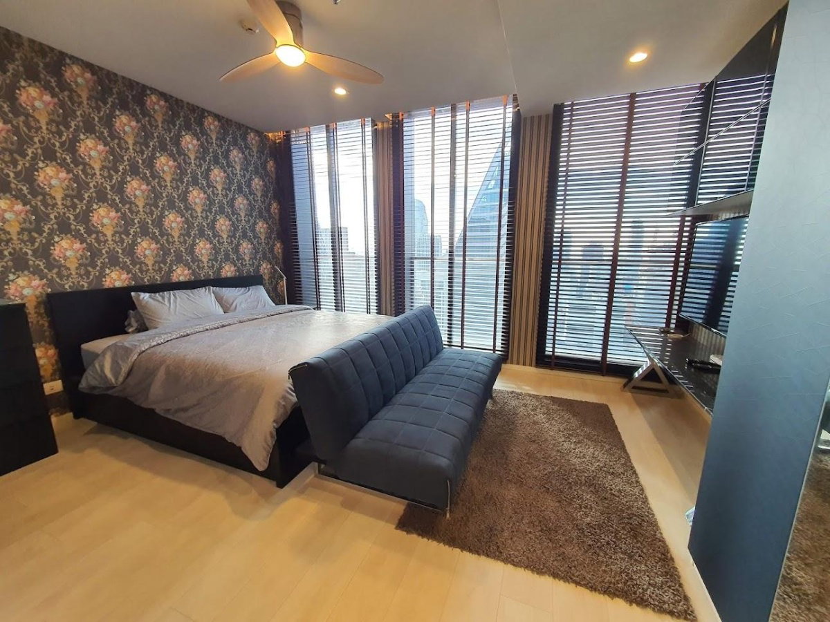 รูป ♦ Modern style ♦ ตึก C ชั้น 35+, Type A12 | 1 ห้องนอน 44.75 ตร.ม. | คอนโดมี Skywalk เชื่อมเข้า BTS เพลินจิต, Central Embassy - รูปที่ 2/17