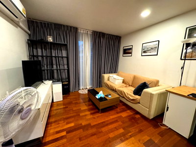 Condos for sale : 🔥 Urgent sale! DLV Thonglor 20, large room, 1 bedroom, 1 bathroom, size 54 sq m., only 4.5 million!