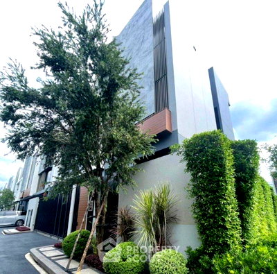 Houses for rent : 4-BR House For Rent In BuGaan Krungthep Kreetha, Hua Mak (ID 1788515)