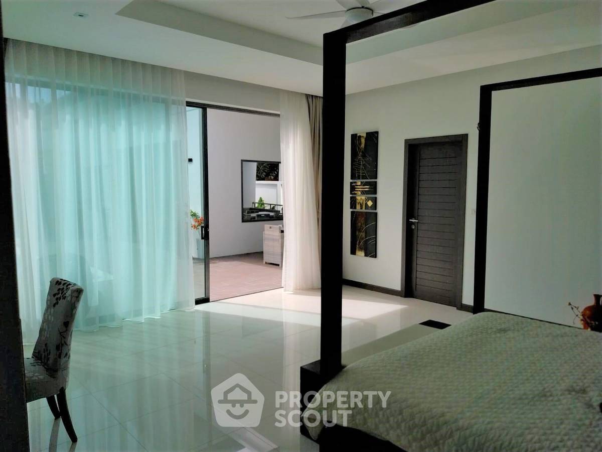 รูป วิลล่า 4 ห้องนอน ขนาด 360 ตร.ม. ขายในราไวย์ ภูเก็ต (ID 2005680) - รูปที่ 9/16
