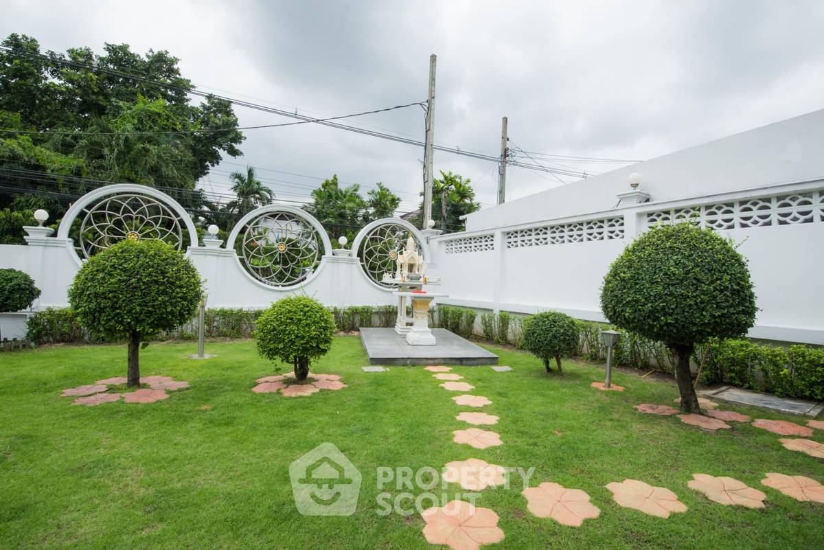 picture Pet-Friendly 5-Bed House For Sale Near ARL Ramkhamhaeng, Hua Mak (ID 1995530) - 21/21