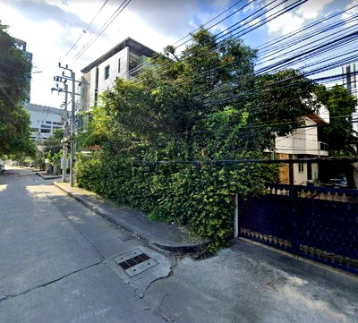 บ้านเดี่ยว ถนนสุขุมวิท : ขายที่ดินพร้อมบ้านสุขุมวิท81 ใกล้ BTSอ่อนนุช400 ม. บ้านเดี่ยว บางจาก พระโขนง 114 ตร.ว  ใกล้ โลตัสสุขุมวิท50 ทางด่วนสุขุมวิท62 ทองหล่อเอกมัย 0879074045