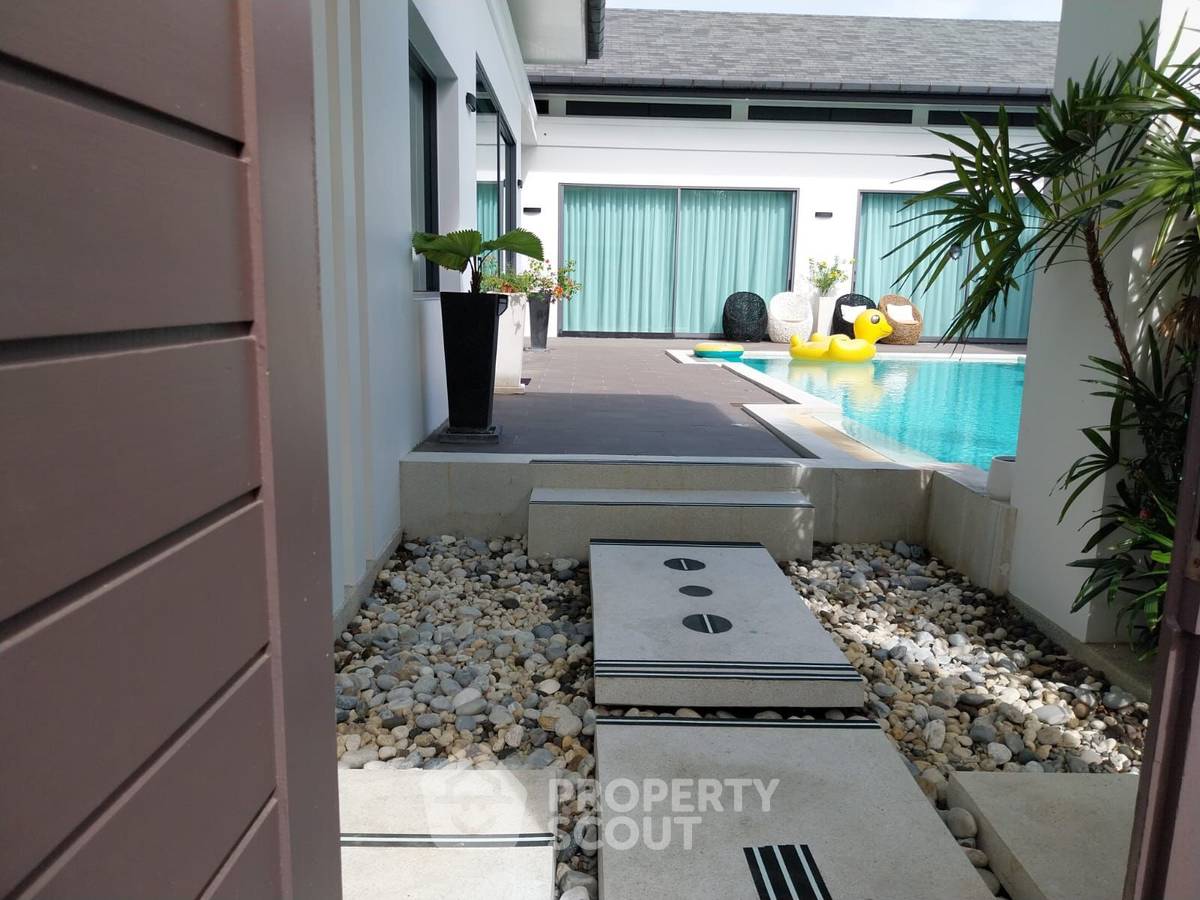 รูป วิลล่า 4 ห้องนอน ขนาด 360 ตร.ม. ขายในราไวย์ ภูเก็ต (ID 2005680) - รูปที่ 14/16