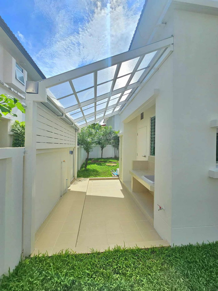 picture House for SALE ! Close to downtown - near to Supermarkets, Fresh Market, University and etc - 4/15