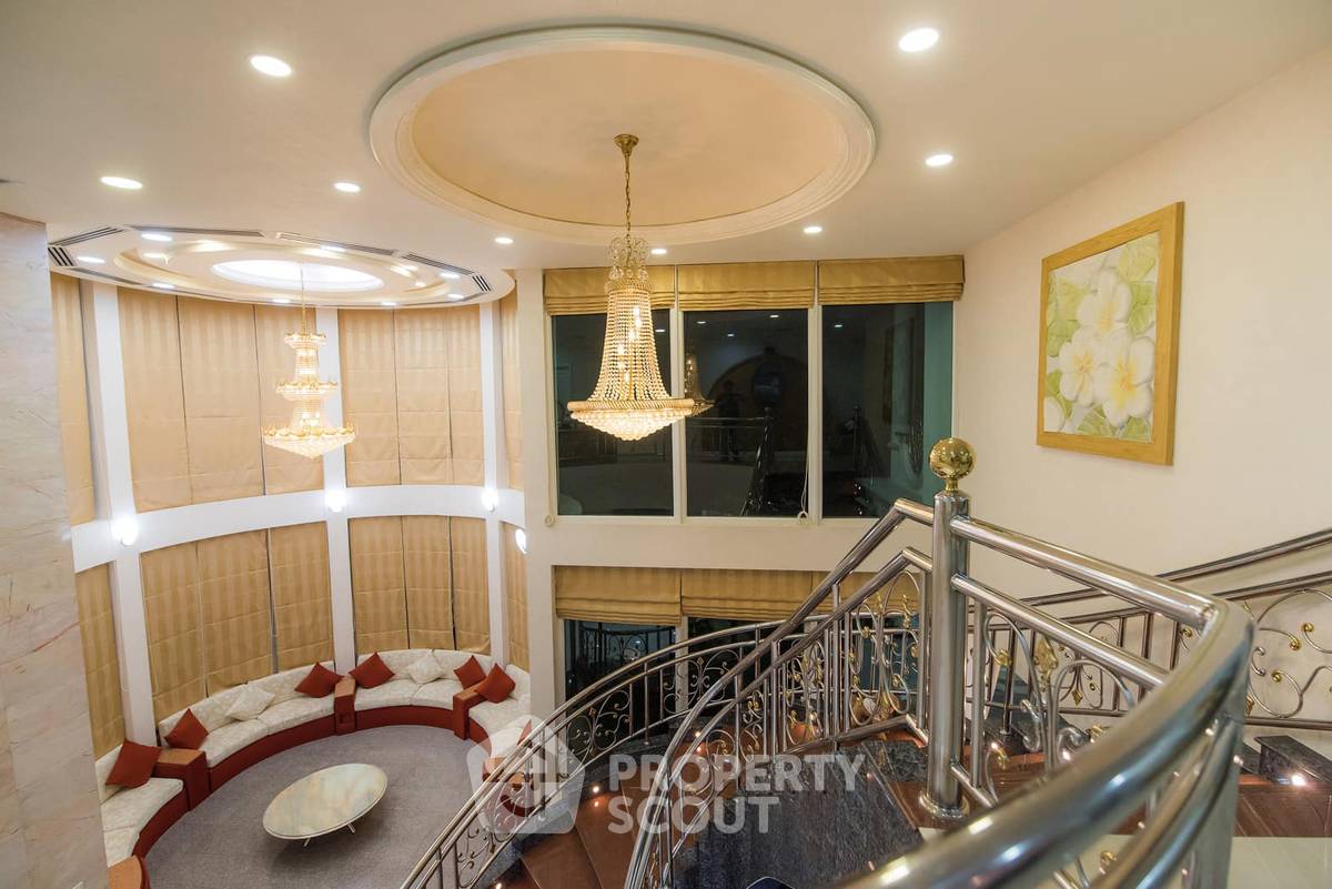 picture Pet-Friendly 5-Bed House For Sale Near ARL Ramkhamhaeng, Hua Mak (ID 1995530) - 20/21