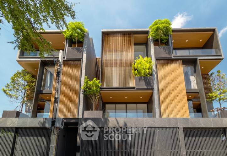 รูป บ้านเดี่ยว 3 ห้องนอน พื้นที่ 485 ตร.ม. สำหรับขาย ใน พลับพลา วังทองหลาง กรุงเทพฯ (ID 1818943) - รูปที่ 1/10