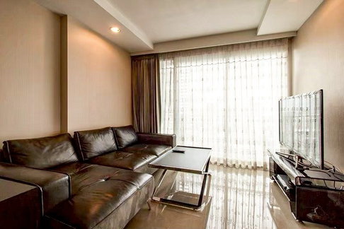 Abstract Phaholyothin. 2bed 60sqm. Available 31May26! Line id: @pfagent