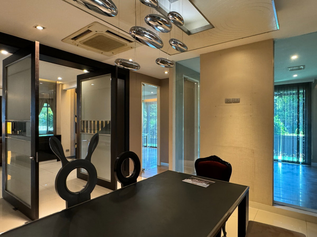 รูป P0107 โกลเด้นนครา – บ้านหรูหลังใหญ่ 2 ชั้น ใจกลางลาดพร้าว - รูปที่ 18/40