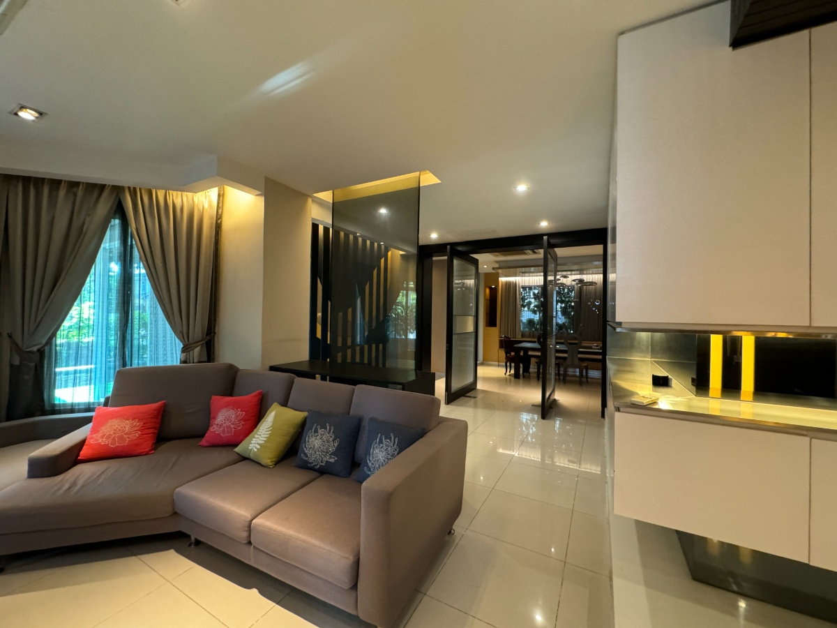 รูป P0107 โกลเด้นนครา – บ้านหรูหลังใหญ่ 2 ชั้น ใจกลางลาดพร้าว - รูปที่ 4/40