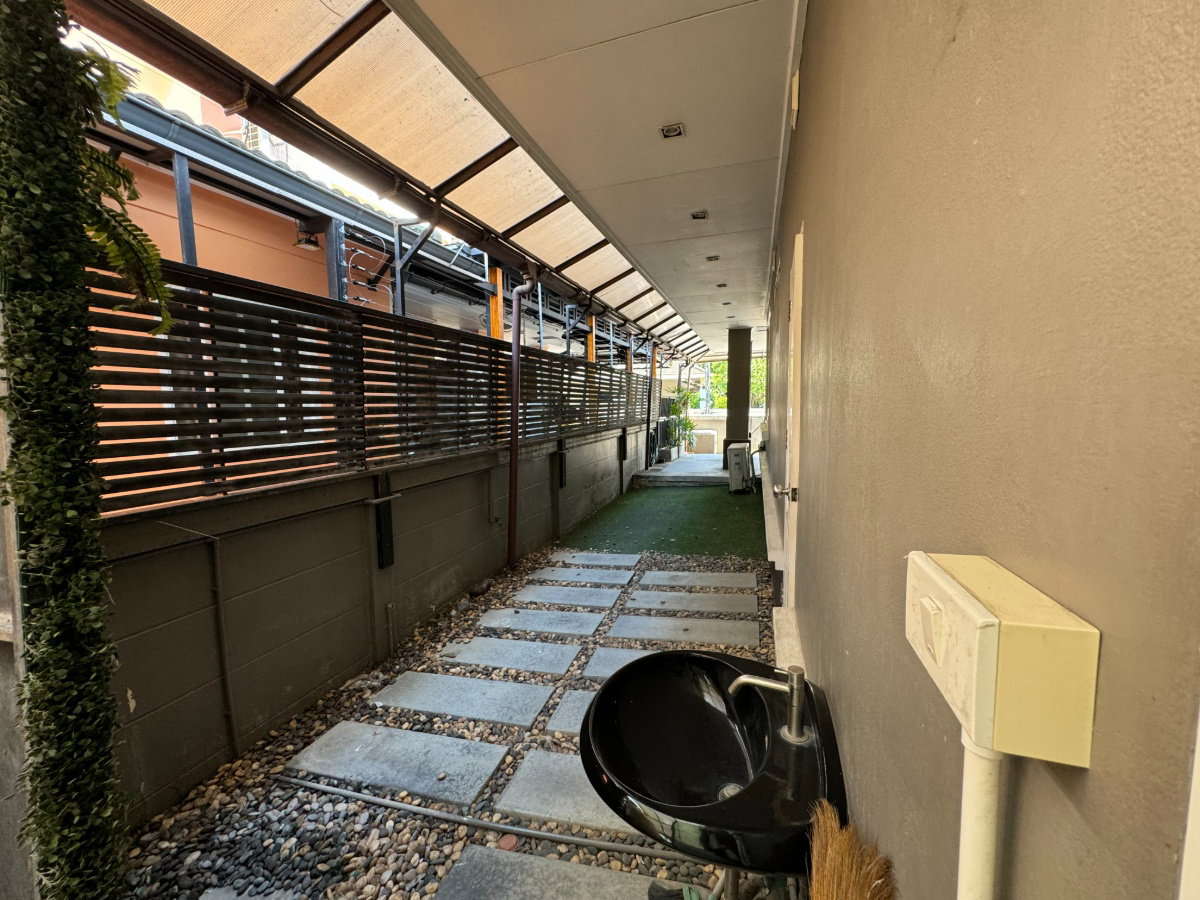 รูป P0107 โกลเด้นนครา – บ้านหรูหลังใหญ่ 2 ชั้น ใจกลางลาดพร้าว - รูปที่ 31/40
