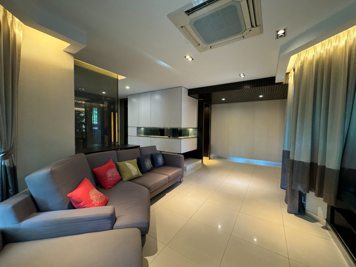 รูป P0107 โกลเด้นนครา – บ้านหรูหลังใหญ่ 2 ชั้น ใจกลางลาดพร้าว - รูปที่ 7/40