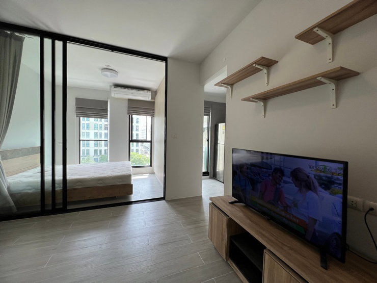 picture 🔥 RESALE SPECIAL! 🔥 BRAND-NEW RENOVATION  - 5/7