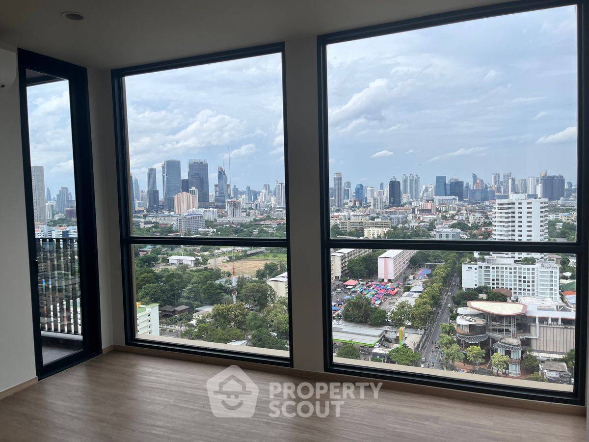 รูป คอนโด 2 ห้องนอน ชั้นสูง 25 ที่ The Issara Sathorn ย่านทุ่งมหาเมฆ (ID 2217671) - รูปที่ 8/9