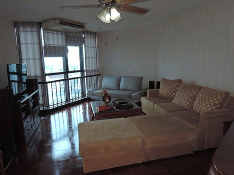 ขายห้อง 2 ห้องนอนที่คอนโด NS Tower บางนา ใกล้ Central บางนา