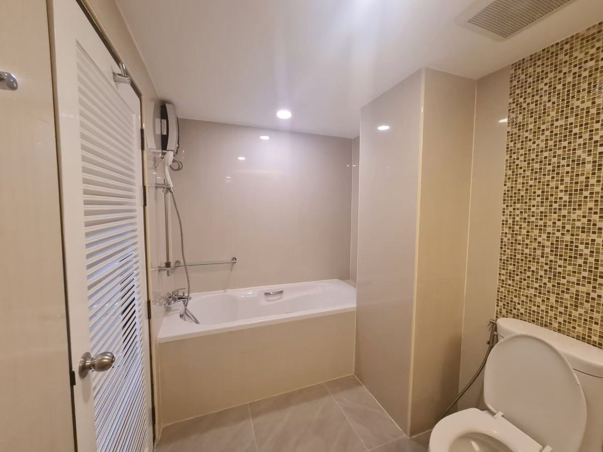 picture #S4152 For Rent Royal Castle Sukhumvit 39 - 4/18