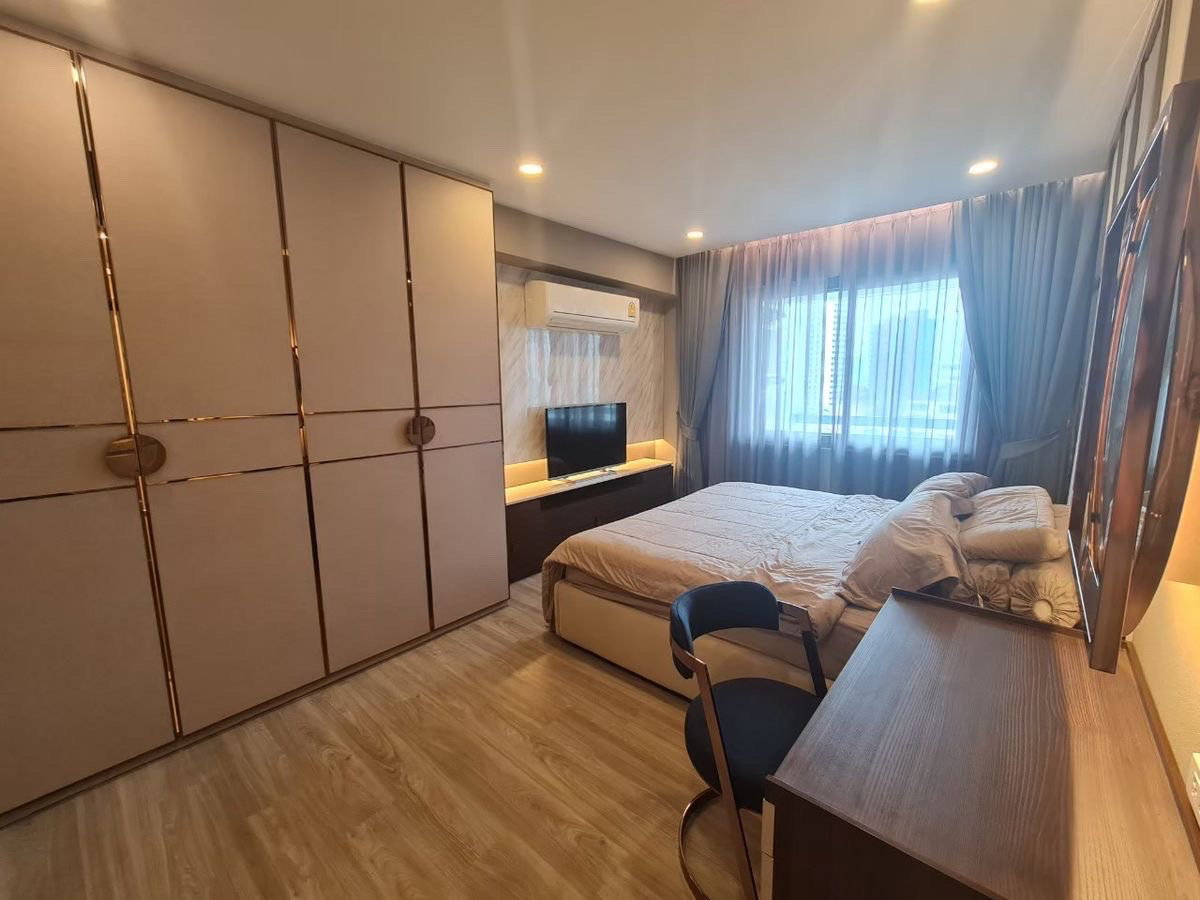 picture #S4152 For Rent Royal Castle Sukhumvit 39 - 7/18