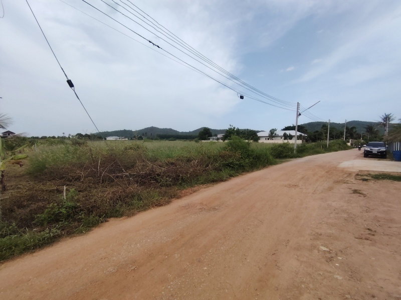 รูป ที่ดินเปล่า 2-3-82 ไร่  เหมาะกับการทำบ้านพักอาศัย  อยู่ในพื้นที่ที่มีโครงการก่อสร้างที่พักอาศัยกำลังพัฒนาอย่างรวดเร็ว! - รูปที่ 4/11