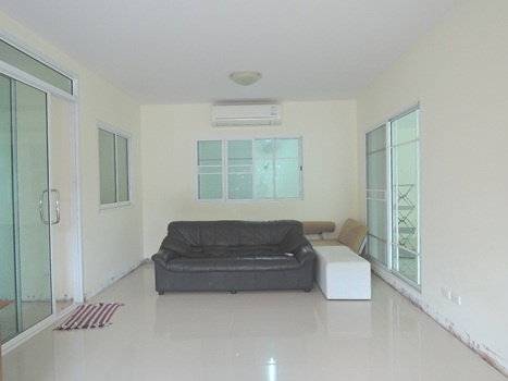 รูป ขายบ้านเดี่ยว 2 ชั้น 3 ห้องนอน หมู่บ้านภัสสร พระราม 9-วงแหวน - รูปที่ 2/9