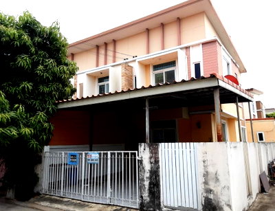 Townhouses for sale Pathumthani : TOWN HOUSE 27.6 Sq.w. Lat Lum Kaeo Pathumthani for 1.2M