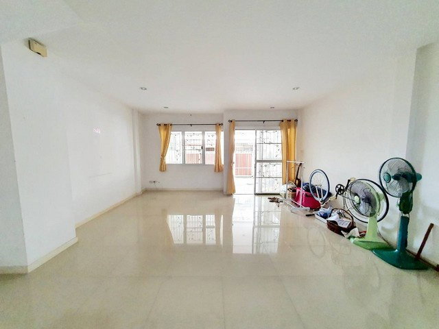 picture FOR SALE  TOWNHOUSE PROPERTY  2450000 BAHT. - 3/17