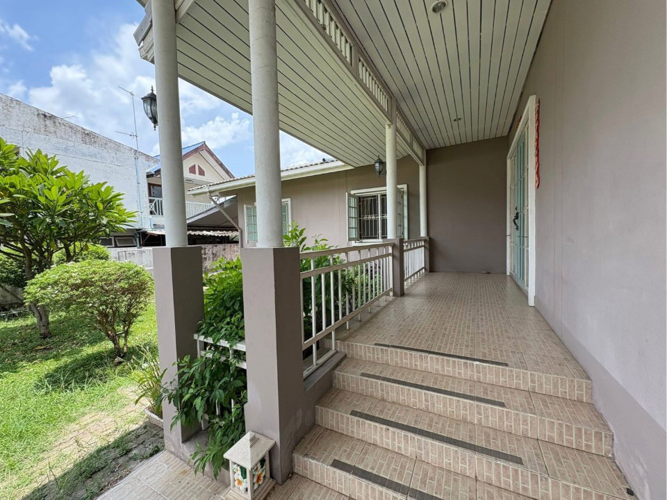รูป P0130 ขายด่วน! บ้านเดี่ยวปุญณวิถี หมู่บ้านเมืองทอง 4 สุขุมวิท 101 - รูปที่ 16/19