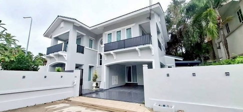 For sale, Pattaya pool villa, near Jomtien Beach, Baan Fah Rim Had project