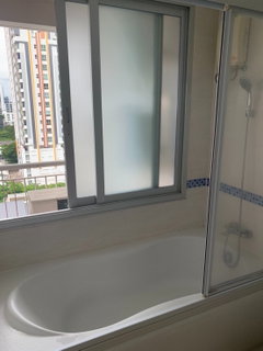 ขาย  ห้อง ห้องมุม 2 ห้องนอน ที่ คอนโด Life @ สาทร 10, เดิน 5 นาทีจากสถานี BTS ช่องนนทรี