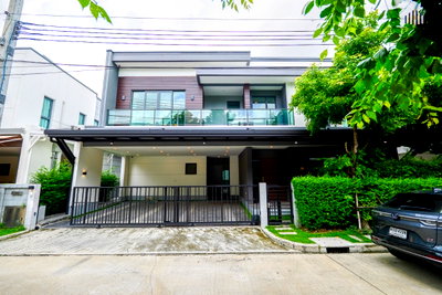 Houses for sale : Luxury Detached House for Sale in The City Sukhumvit–Onnut (Urbanite Model) Brand new! Never occupied. Land size: 72.1 sq.wah 