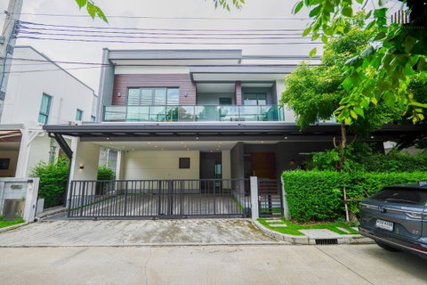 Luxury Detached House for Sale in The City Sukhumvit–Onnut (Urbanite Model) Brand new! Never occupied. Land size: 72.1 sq.wah 