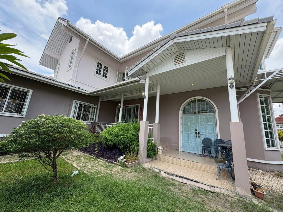 รูป P0130 ขายด่วน! บ้านเดี่ยวปุญณวิถี หมู่บ้านเมืองทอง 4 สุขุมวิท 101 - รูปที่ 2/19