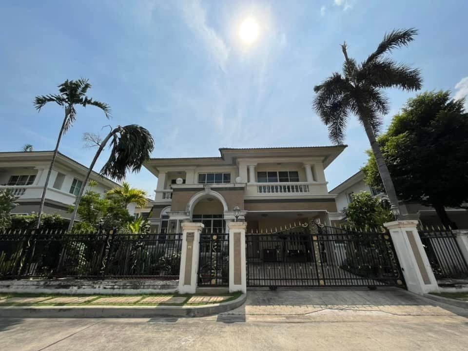 รูป P0125 ขายบ้านด่วน! บ้านเดี่ยว ลดาวัลย์ ถ.เฉลิมพระเกียรติ ร.9 - รูปที่ 1/12