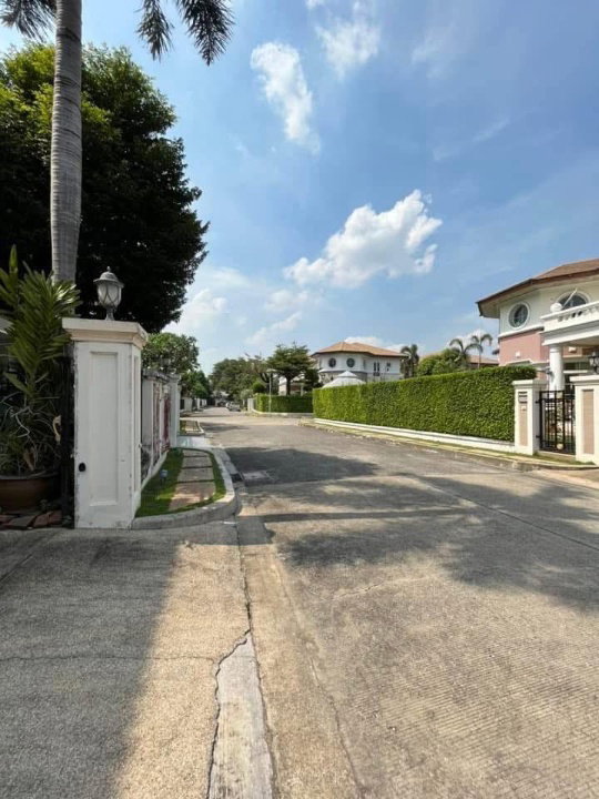 รูป P0125 ขายบ้านด่วน! บ้านเดี่ยว ลดาวัลย์ ถ.เฉลิมพระเกียรติ ร.9 - รูปที่ 11/12