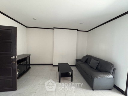 2-BR Condo, 78 Sqm, Country Complex Bangna Near BTS Bang Na (ID 2075434)
